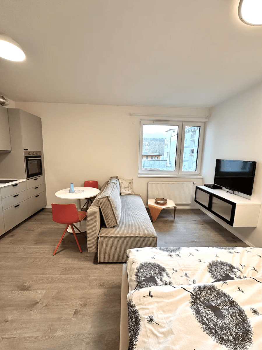 Pronájem bytu 1+kk 30 m², Nad Kolčavkou, Praha, Praha Pronájem bytu 1+kk 30 m², Nad Kolčavkou, Praha, Praha