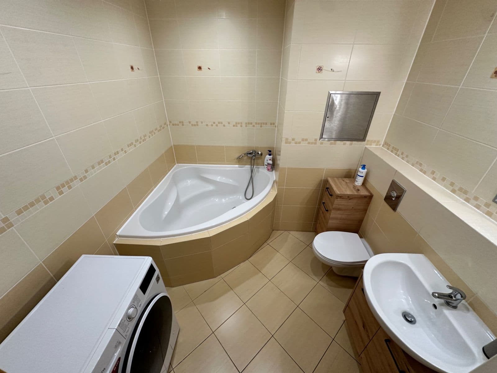 Pronájem bytu 2+kk 45 m², Pečárková, Praha, Praha Pronájem bytu 2+kk 45 m², Pečárková, Praha, Praha