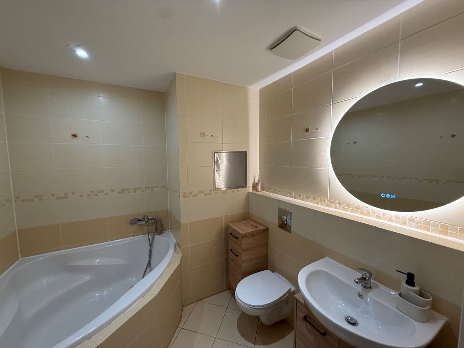 Pronájem bytu 2+kk 45 m², Pečárková, Praha, Praha Pronájem bytu 2+kk 45 m², Pečárková, Praha, Praha