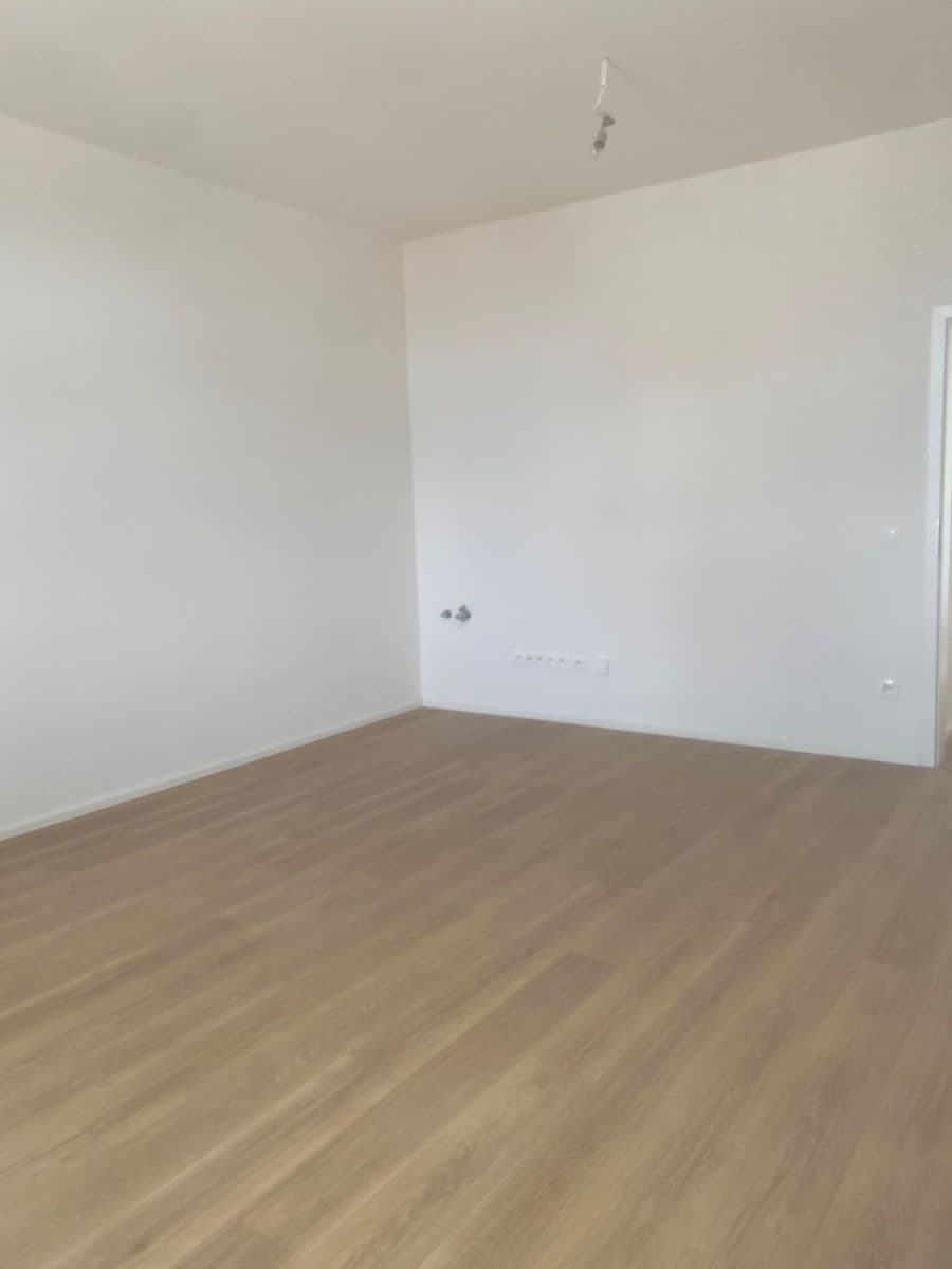 Pronájem bytu 1+kk 31 m², Elišky Přemyslovny, Praha, Praha Pronájem bytu 1+kk 31 m², Elišky Přemyslovny, Praha, Praha