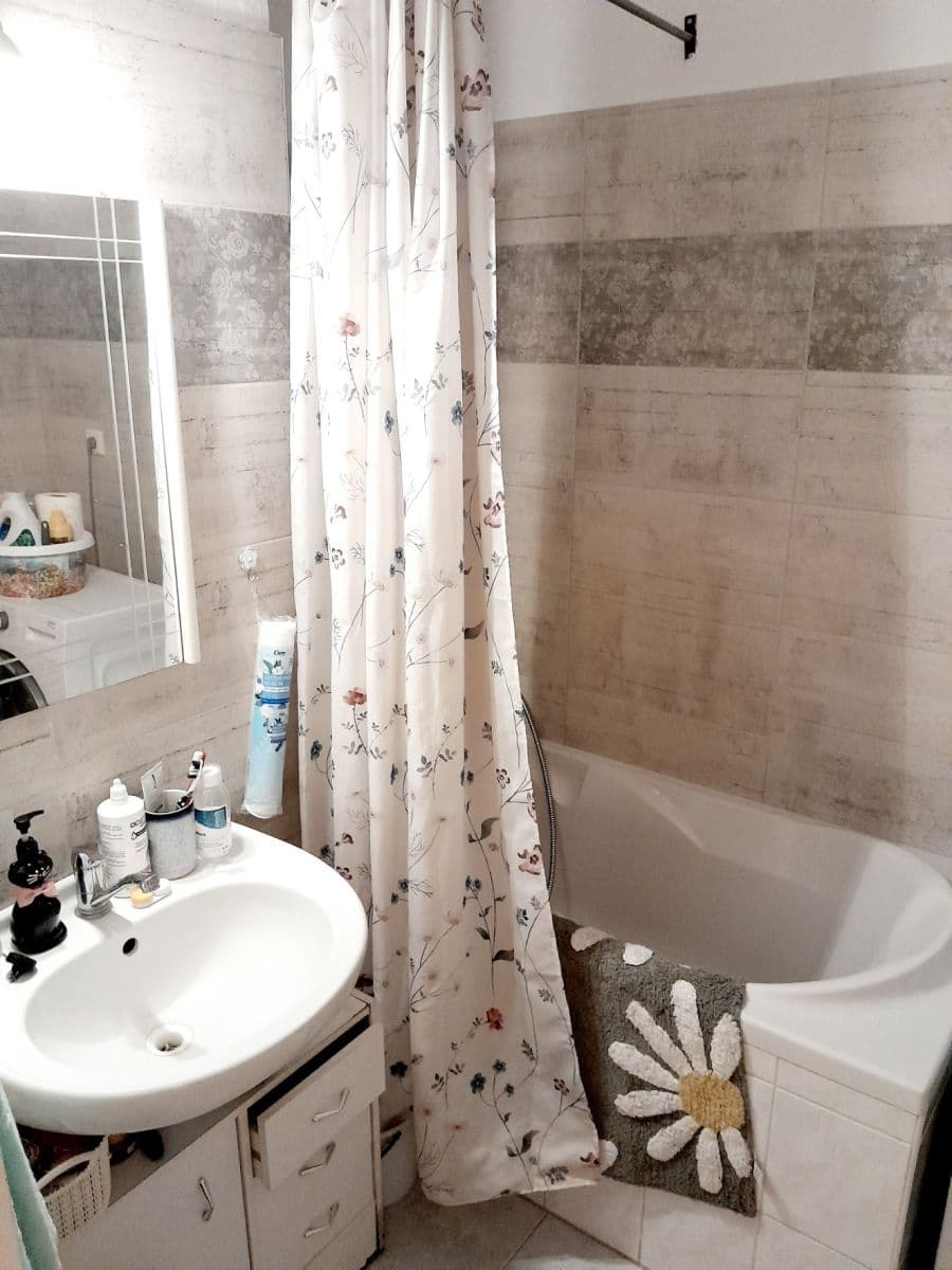 Pronájem bytu 2+kk 51 m², Na Větrníku, Chrudim, Pardubický kraj Pronájem bytu 2+kk 51 m², Na Větrníku, Chrudim, Pardubický kraj