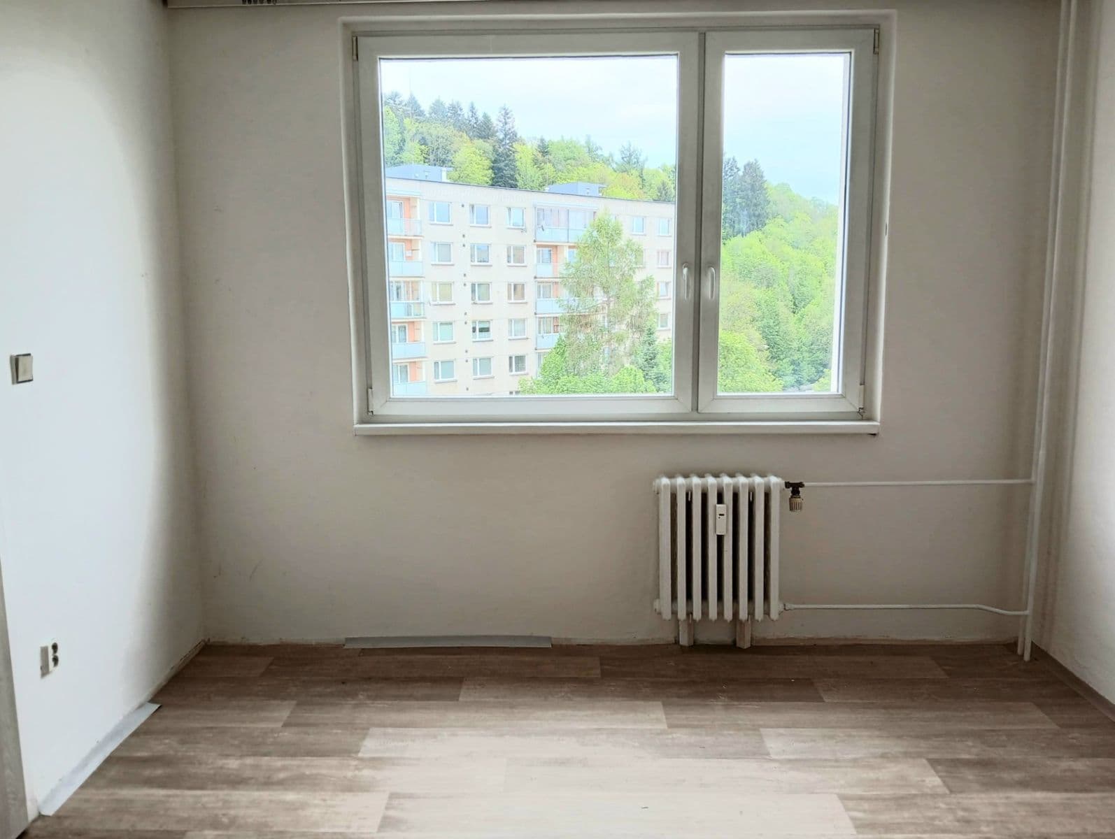 Prodej bytu 2+1 54 m², Dlouhá, Trutnov, Královéhradecký kraj Prodej bytu 2+1 54 m², Dlouhá, Trutnov, Královéhradecký kraj