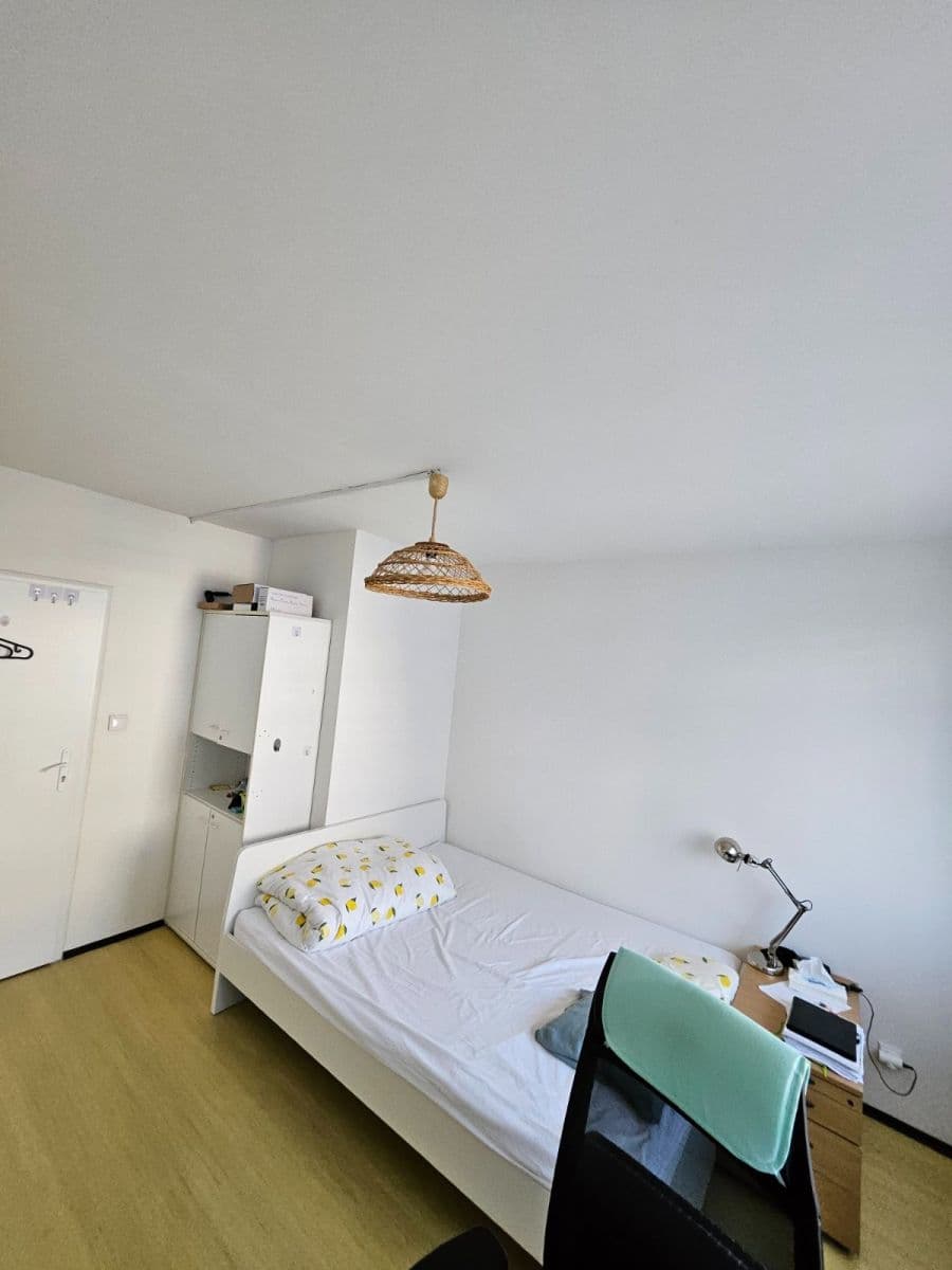 Pronájem bytu 3+1 69 m², Ješetická, Praha, Praha Pronájem bytu 3+1 69 m², Ješetická, Praha, Praha