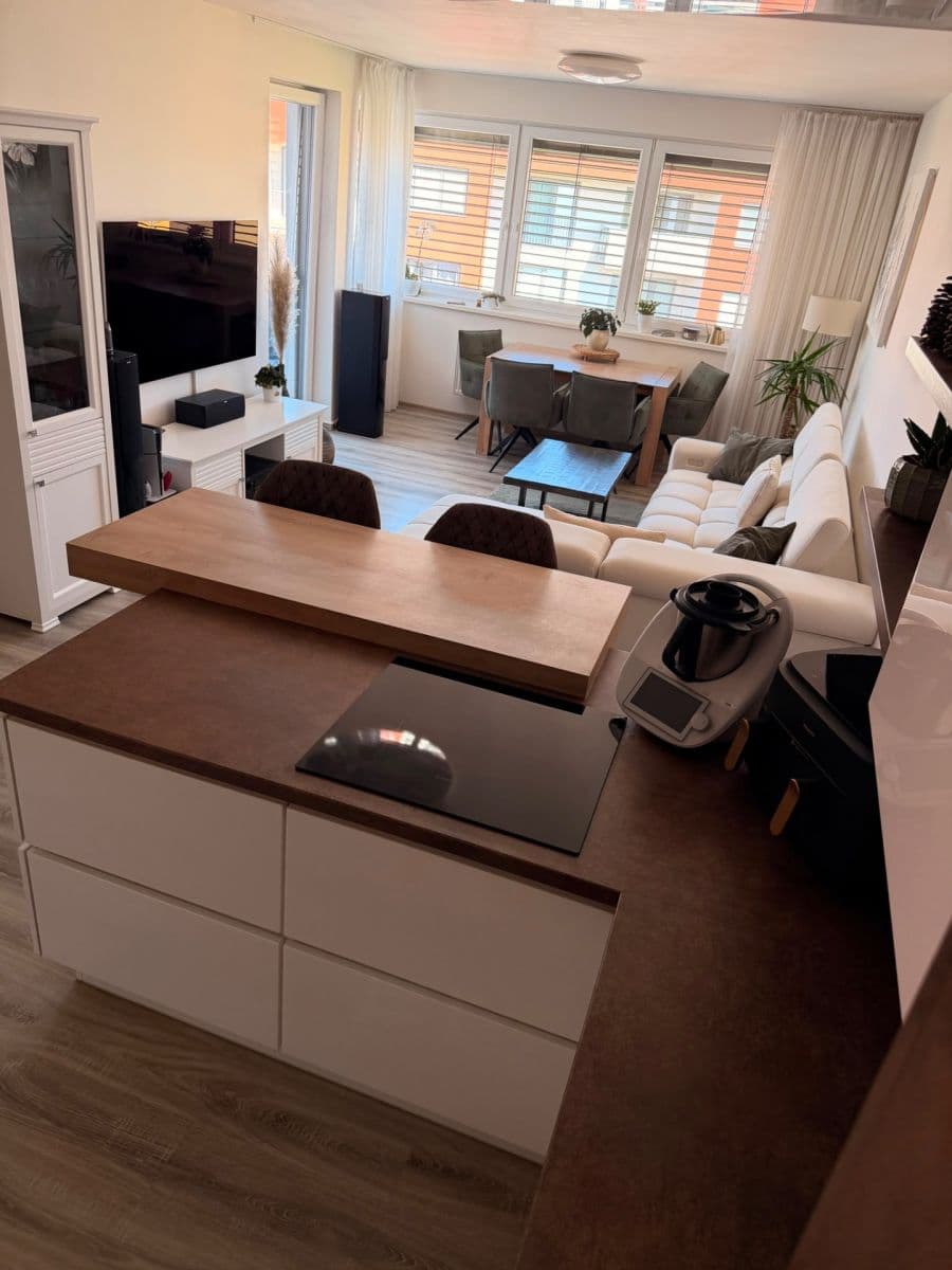 Pronájem bytu 4+kk 105 m², Edvarda Beneše, Olomouc, Olomoucký kraj Pronájem bytu 4+kk 105 m², Edvarda Beneše, Olomouc, Olomoucký kraj