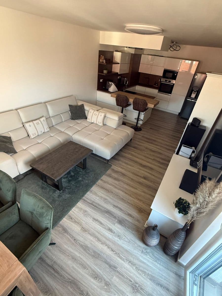 Pronájem bytu 4+kk 105 m², Edvarda Beneše, Olomouc, Olomoucký kraj Pronájem bytu 4+kk 105 m², Edvarda Beneše, Olomouc, Olomoucký kraj
