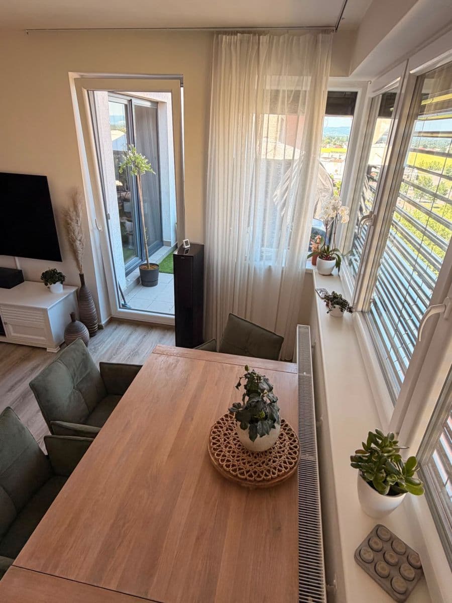 Pronájem bytu 4+kk 105 m², Edvarda Beneše, Olomouc, Olomoucký kraj Pronájem bytu 4+kk 105 m², Edvarda Beneše, Olomouc, Olomoucký kraj