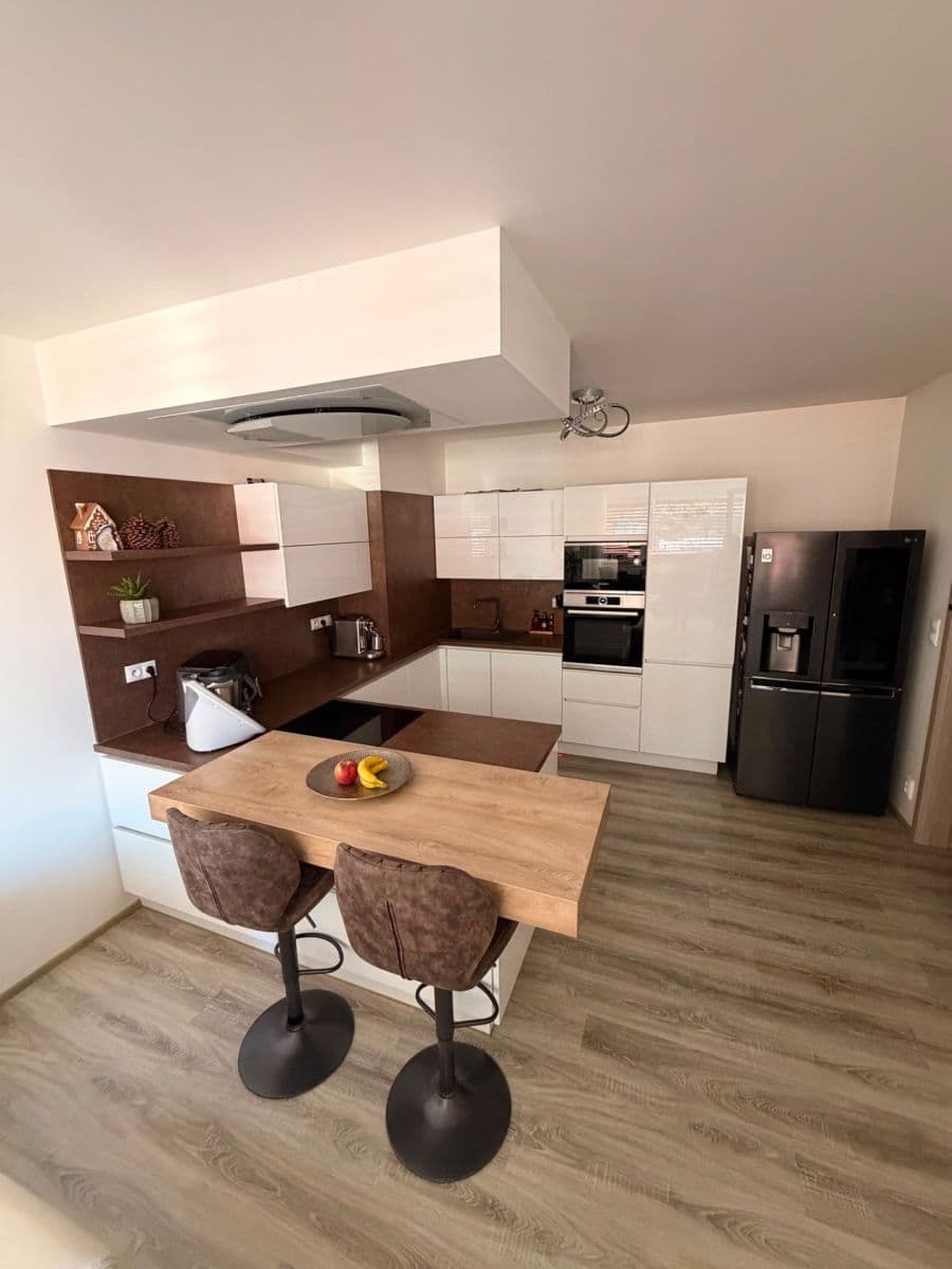 Pronájem bytu 4+kk 105 m², Edvarda Beneše, Olomouc, Olomoucký kraj Pronájem bytu 4+kk 105 m², Edvarda Beneše, Olomouc, Olomoucký kraj