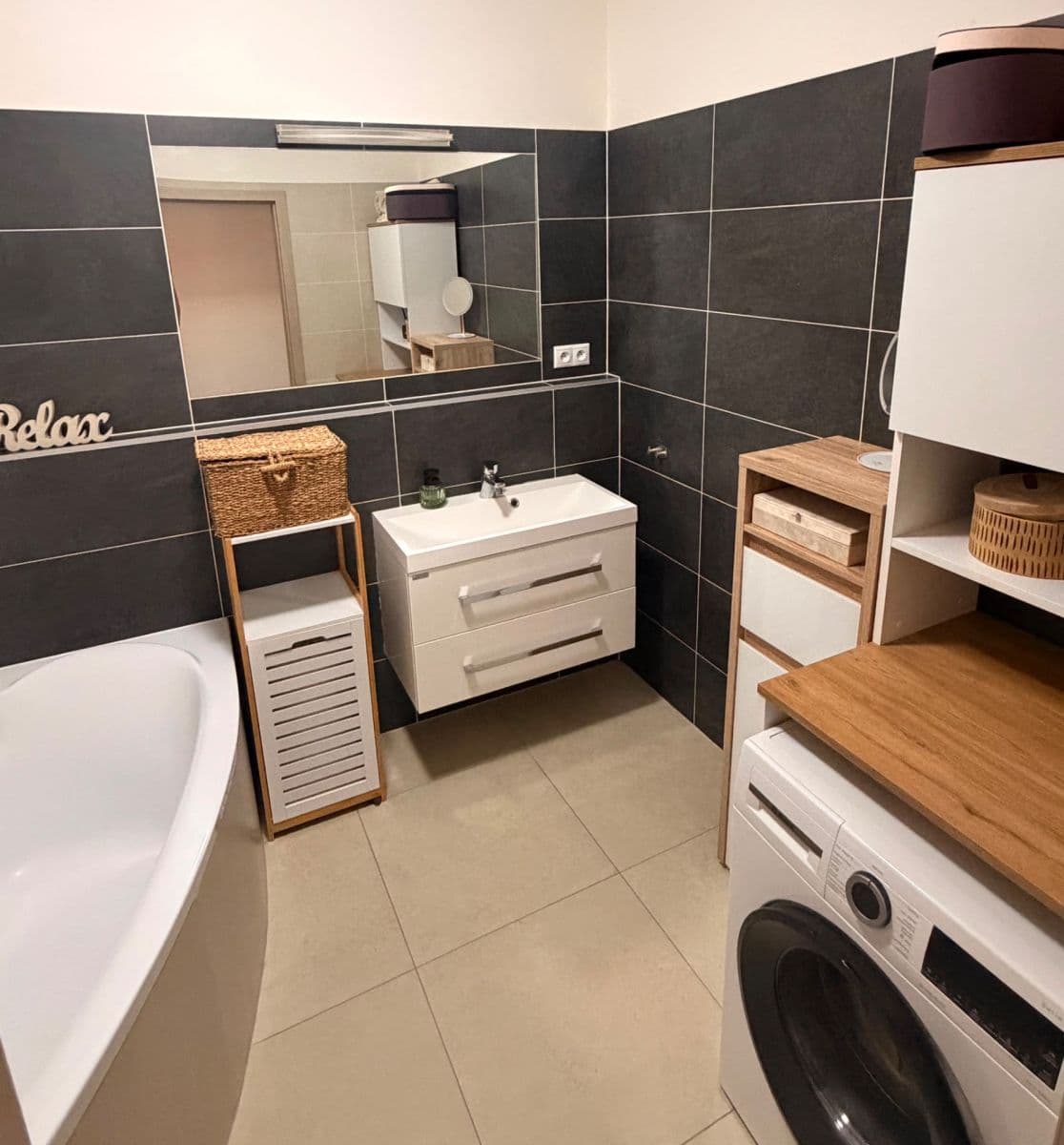 Pronájem bytu 4+kk 105 m², Edvarda Beneše, Olomouc, Olomoucký kraj Pronájem bytu 4+kk 105 m², Edvarda Beneše, Olomouc, Olomoucký kraj