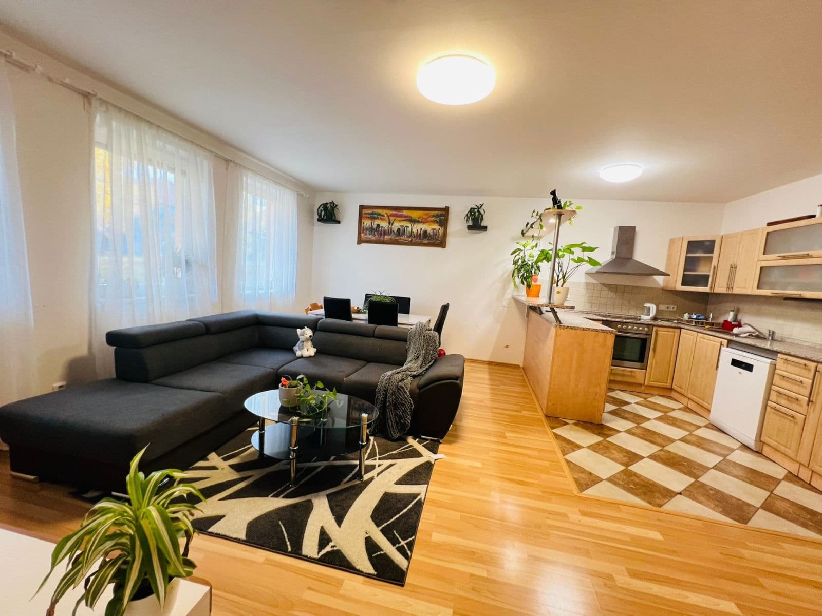 Prodej bytu 4+kk 92 m², Kaštanová, Milovice, Středočeský kraj Prodej bytu 4+kk 92 m², Kaštanová, Milovice, Středočeský kraj
