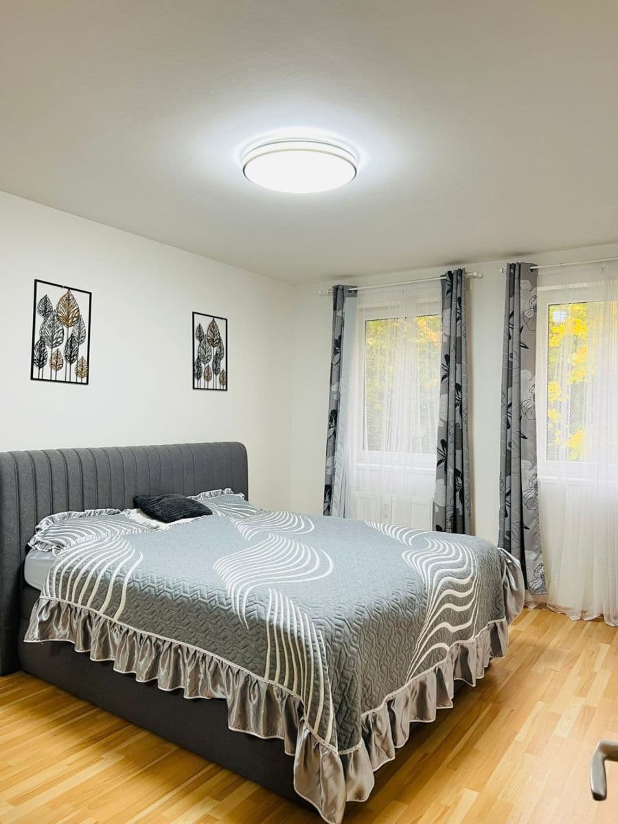 Prodej bytu 4+kk 92 m², Kaštanová, Milovice, Středočeský kraj Prodej bytu 4+kk 92 m², Kaštanová, Milovice, Středočeský kraj