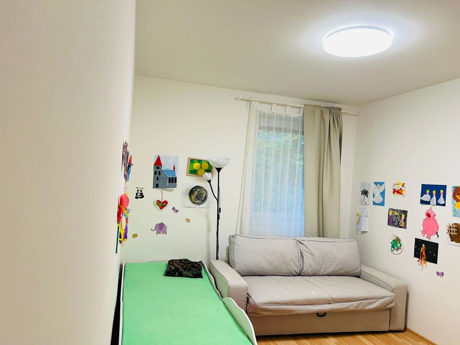 Prodej bytu 4+kk 92 m², Kaštanová, Milovice, Středočeský kraj Prodej bytu 4+kk 92 m², Kaštanová, Milovice, Středočeský kraj