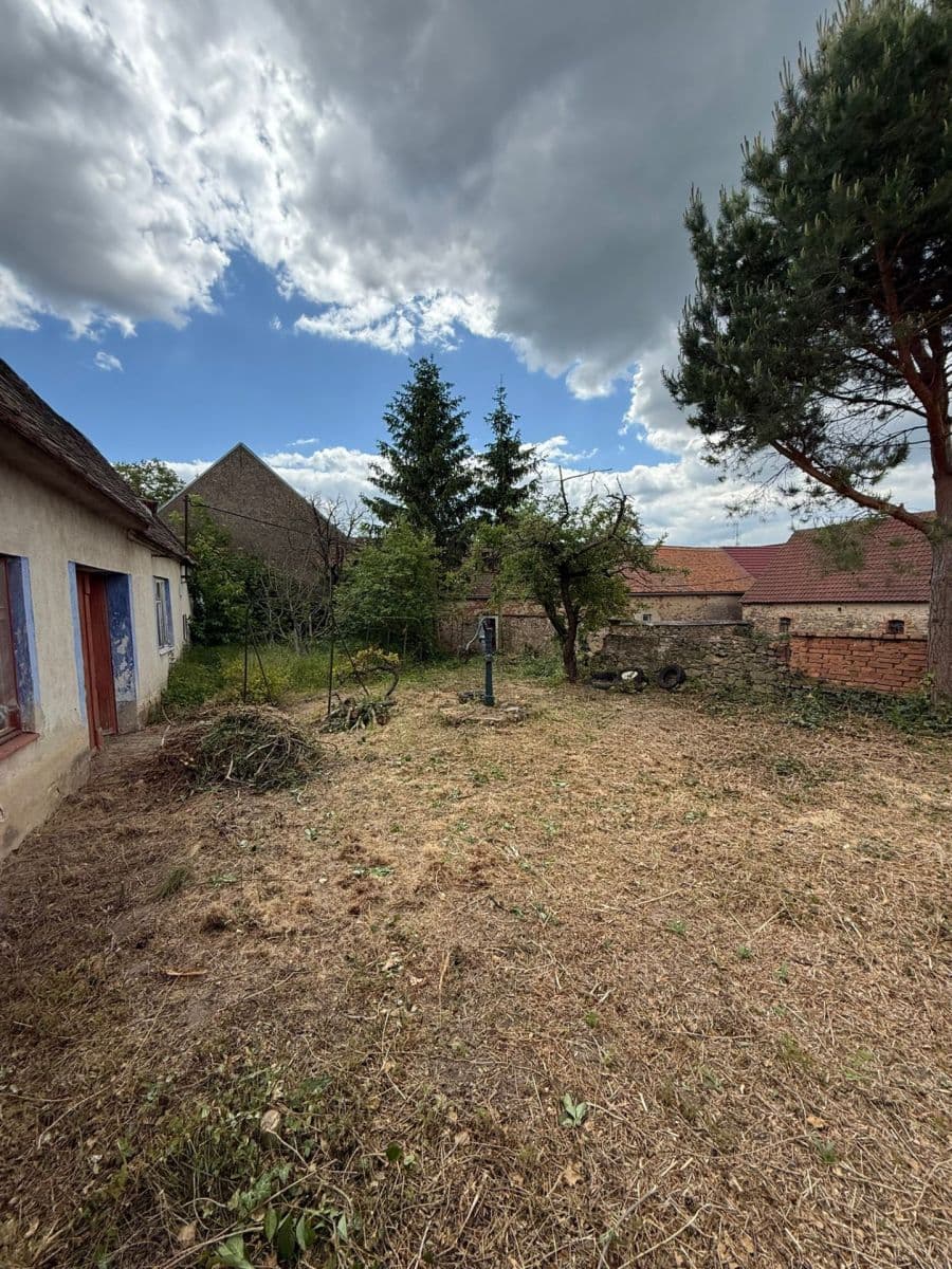 Prodej domu 900 m², pozemek 2.000 m², Běhařovice, Jihomoravský kraj Prodej domu 900 m², pozemek 2.000 m², Běhařovice, Jihomoravský kraj