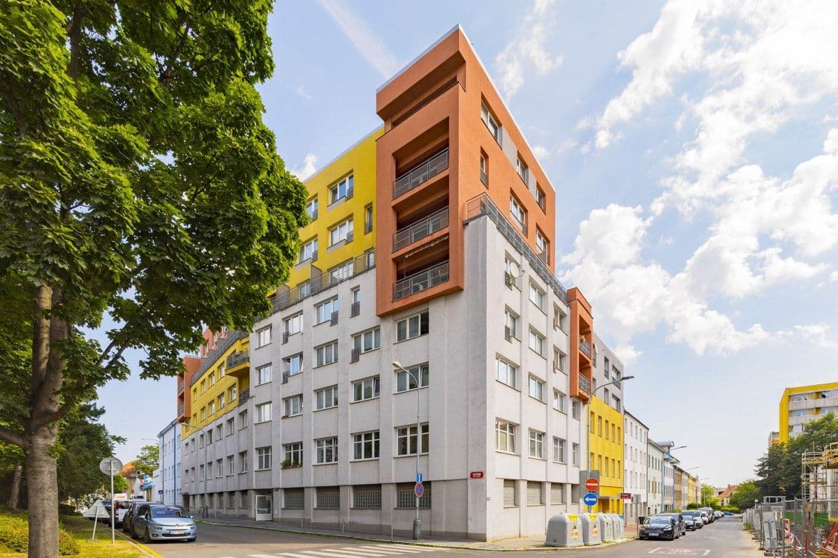 Pronájem bytu 1+kk 37 m², Jemnická, Praha, Praha Pronájem bytu 1+kk 37 m², Jemnická, Praha, Praha