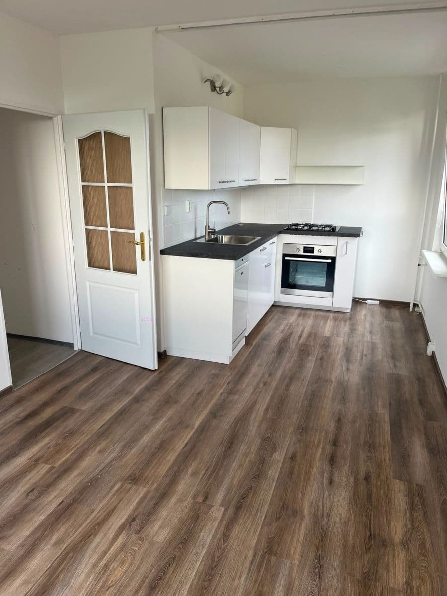 Pronájem bytu 2+kk 40 m², Písečná, Praha, Praha Pronájem bytu 2+kk 40 m², Písečná, Praha, Praha