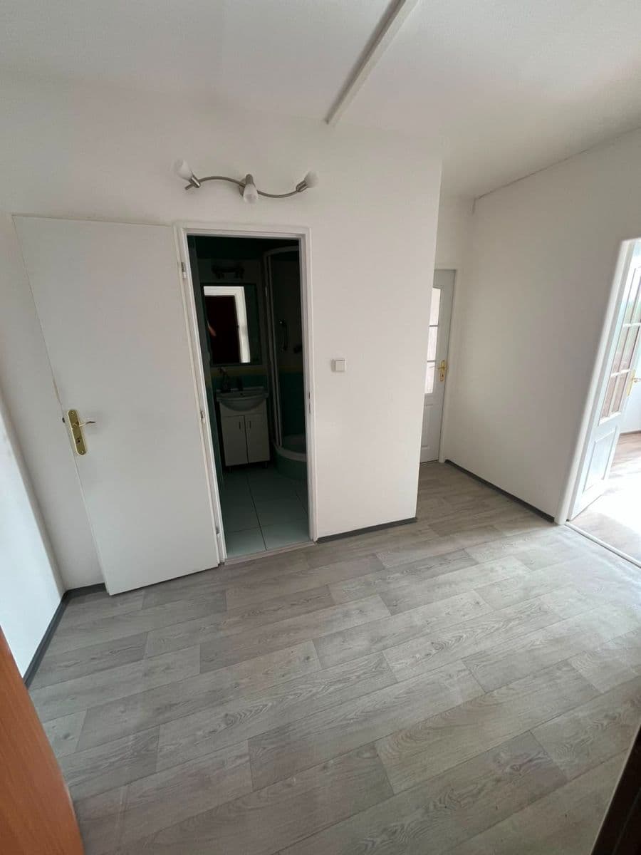 Pronájem bytu 2+kk 40 m², Písečná, Praha, Praha Pronájem bytu 2+kk 40 m², Písečná, Praha, Praha