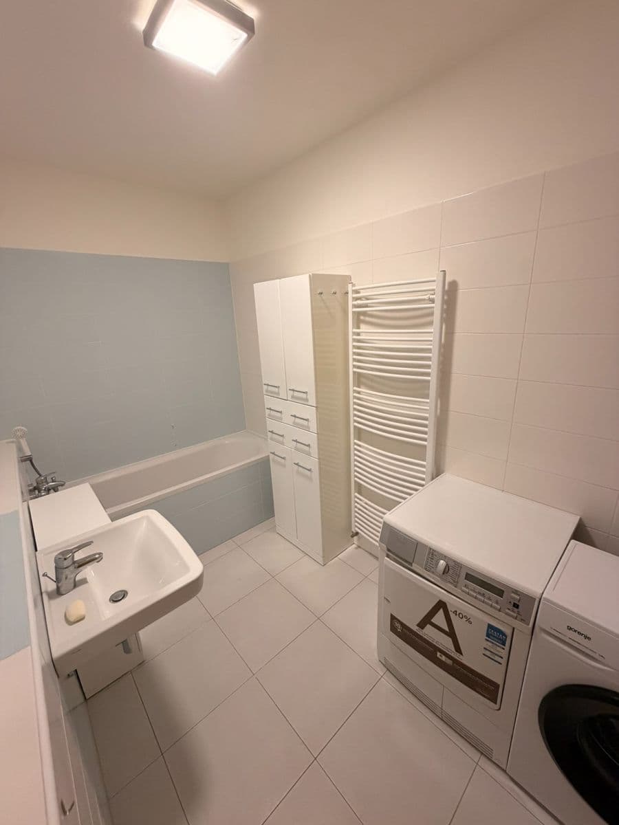 Pronájem bytu 3+kk 80 m², Horníkova, Brno, Jihomoravský kraj Pronájem bytu 3+kk 80 m², Horníkova, Brno, Jihomoravský kraj