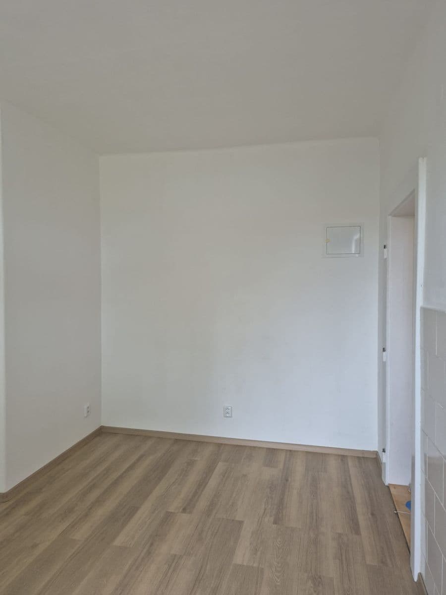 Pronájem bytu 2+kk 48 m², Vančurova, Cheb, Karlovarský kraj Pronájem bytu 2+kk 48 m², Vančurova, Cheb, Karlovarský kraj