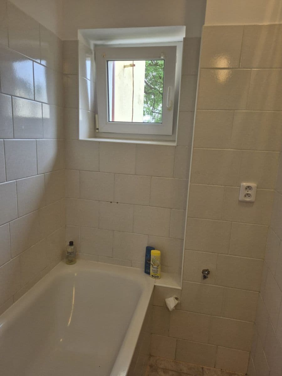 Pronájem bytu 2+kk 48 m², Vančurova, Cheb, Karlovarský kraj Pronájem bytu 2+kk 48 m², Vančurova, Cheb, Karlovarský kraj