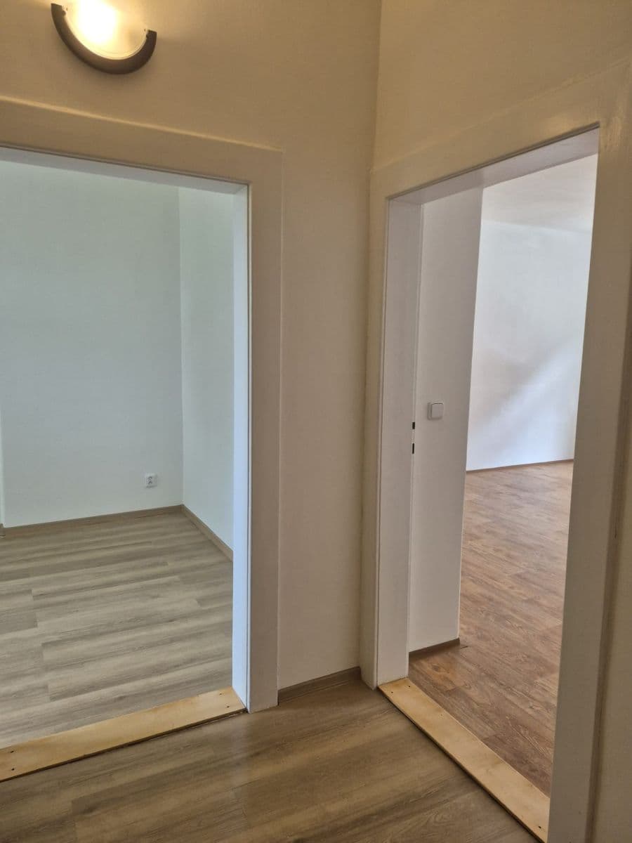 Pronájem bytu 2+kk 48 m², Vančurova, Cheb, Karlovarský kraj Pronájem bytu 2+kk 48 m², Vančurova, Cheb, Karlovarský kraj