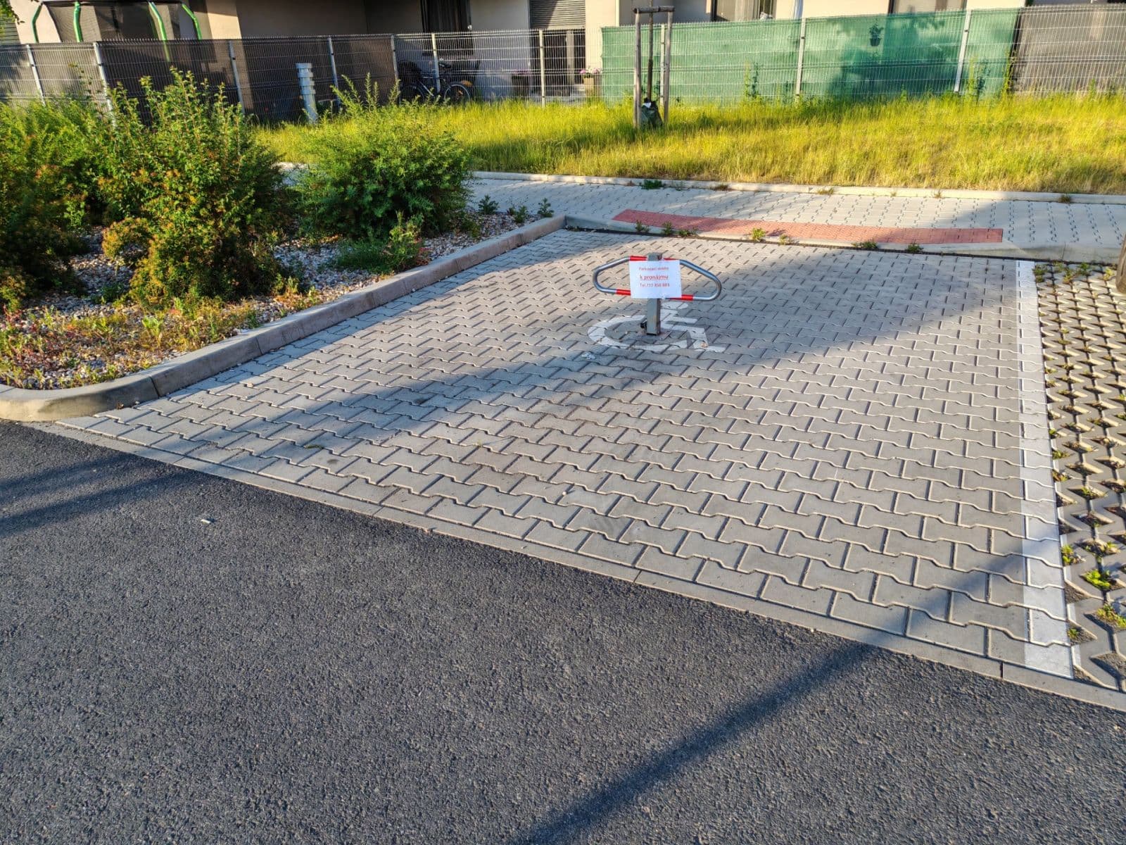 Pronájem garáže 19 m², Brandýs nad Labem-Stará Boleslav, Středočeský kraj Pronájem garáže 19 m², Brandýs nad Labem-Stará Boleslav, Středočeský kraj