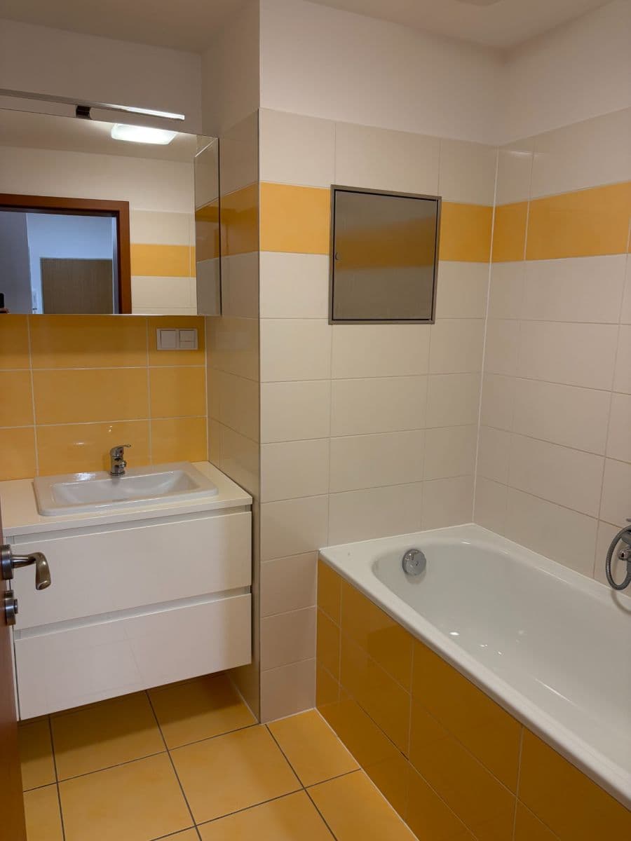 Pronájem bytu 3+kk 74 m², Luštěnická, Praha, Praha Pronájem bytu 3+kk 74 m², Luštěnická, Praha, Praha