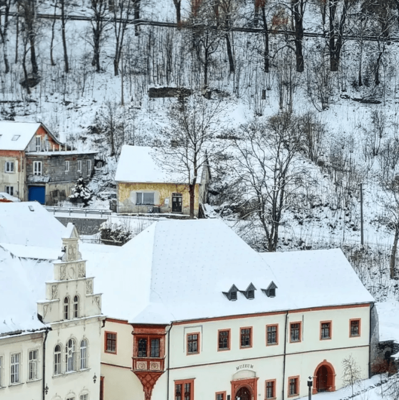 Pronájem domu 66 m², pozemek 1.000 m², Svojsíkova cesta, Jáchymov, Karlovarský kraj Pronájem domu 66 m², pozemek 1.000 m², Svojsíkova cesta, Jáchymov, Karlovarský kraj