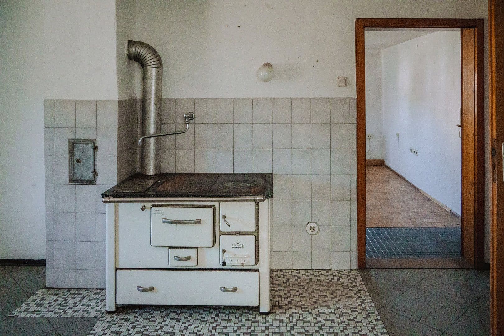 Prodej pozemku 1.050 m², Am Aichbach, Niederaichbach, Bavorsko Prodej pozemku 1.050 m², Am Aichbach, Niederaichbach, Bavorsko