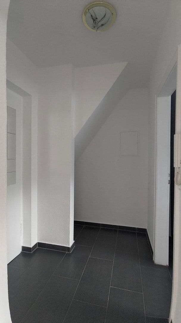 Pronájem bytu 2+1 41 m², Emilstr. 17, Wuppertal, Severní Porýní-Vestfálsko Pronájem bytu 2+1 41 m², Emilstr. 17, Wuppertal, Severní Porýní-Vestfálsko