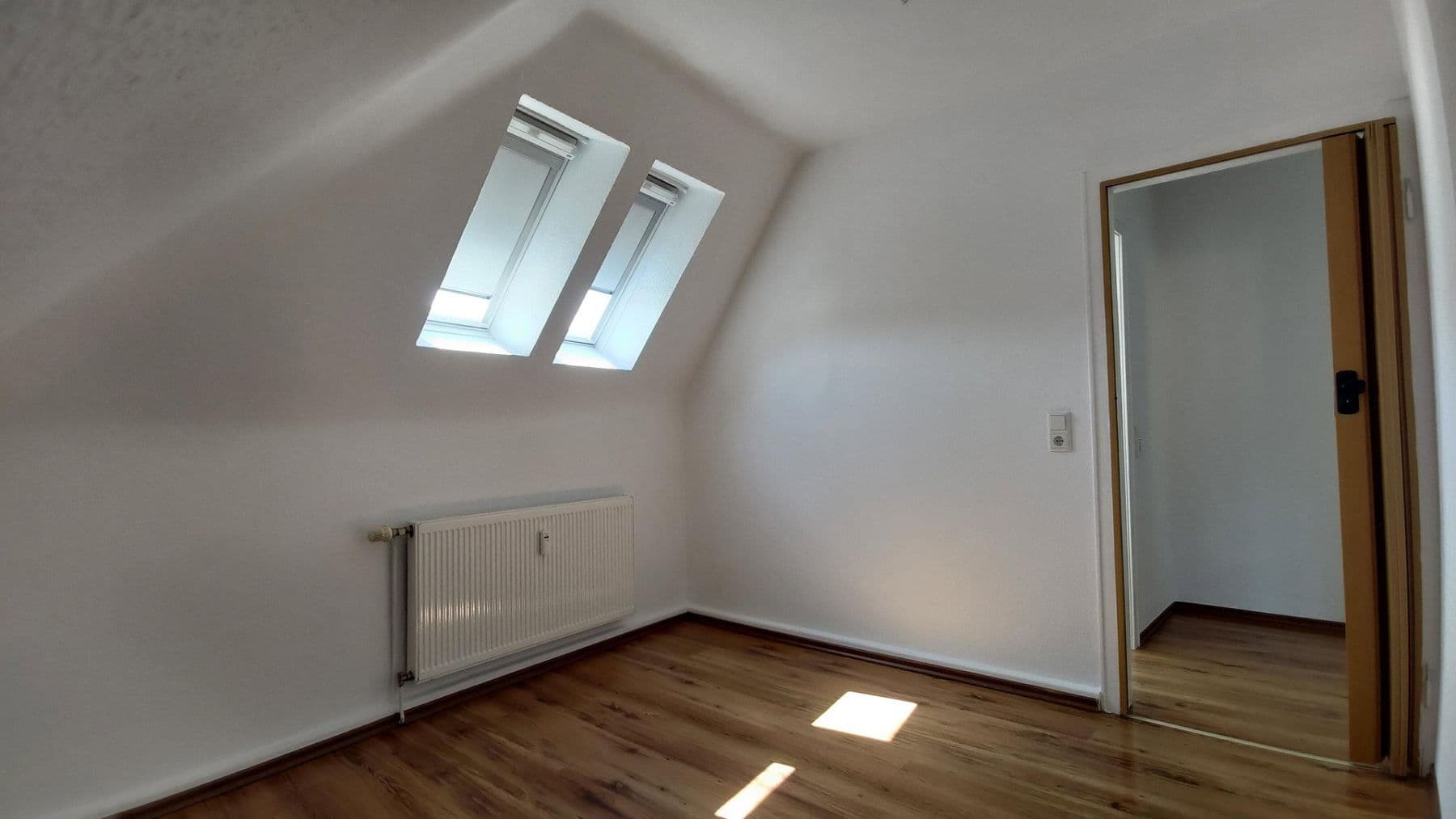 Pronájem bytu 2+1 41 m², Emilstr. 17, Wuppertal, Severní Porýní-Vestfálsko Pronájem bytu 2+1 41 m², Emilstr. 17, Wuppertal, Severní Porýní-Vestfálsko