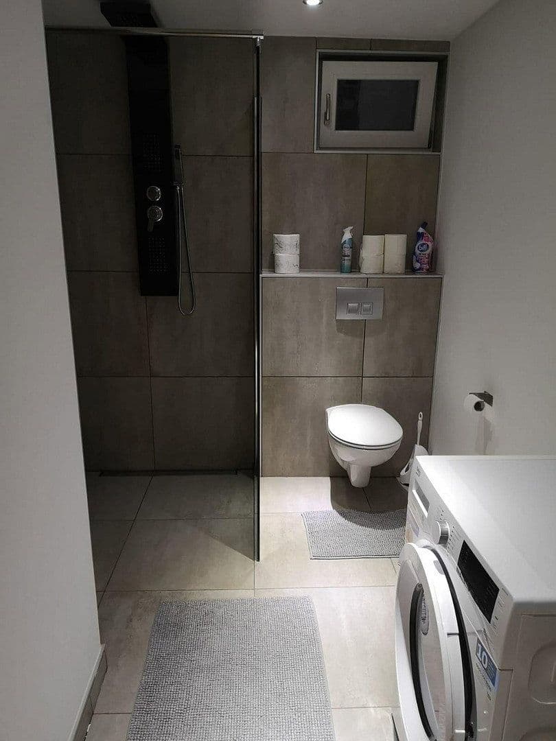 Prodej domu 200 m², pozemek 1.015 m², Freudenberg, Bádensko-Württembersko Prodej domu 200 m², pozemek 1.015 m², Freudenberg, Bádensko-Württembersko