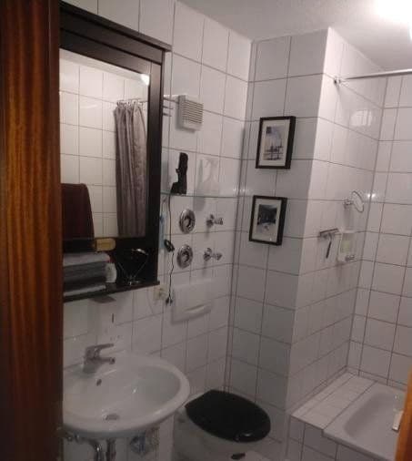 Prodej bytu 3+1 66 m², Burgstallstr. 60, Stuttgart, Bádensko-Württembersko Prodej bytu 3+1 66 m², Burgstallstr. 60, Stuttgart, Bádensko-Württembersko