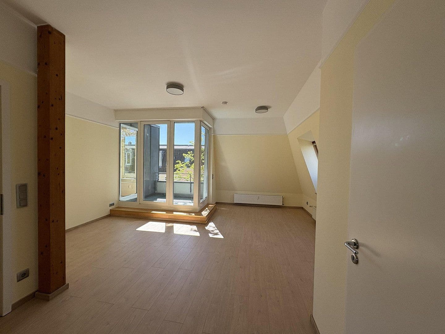 Pronájem bytu 2+1 70 m², Wendenschloßstraße 283, Berlin, Berlín Pronájem bytu 2+1 70 m², Wendenschloßstraße 283, Berlin, Berlín