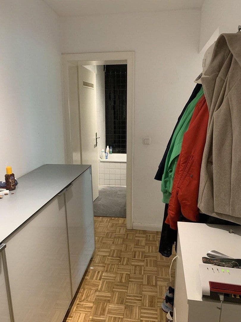Pronájem bytu 1+1 35 m², Belgradstr. 76, München, Bavorsko Pronájem bytu 1+1 35 m², Belgradstr. 76, München, Bavorsko