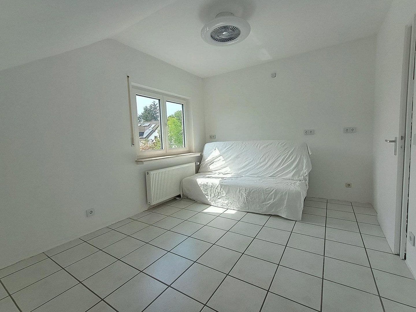 Prodej domu 155 m², pozemek 582 m², Berg, Porýní-Falc Prodej domu 155 m², pozemek 582 m², Berg, Porýní-Falc
