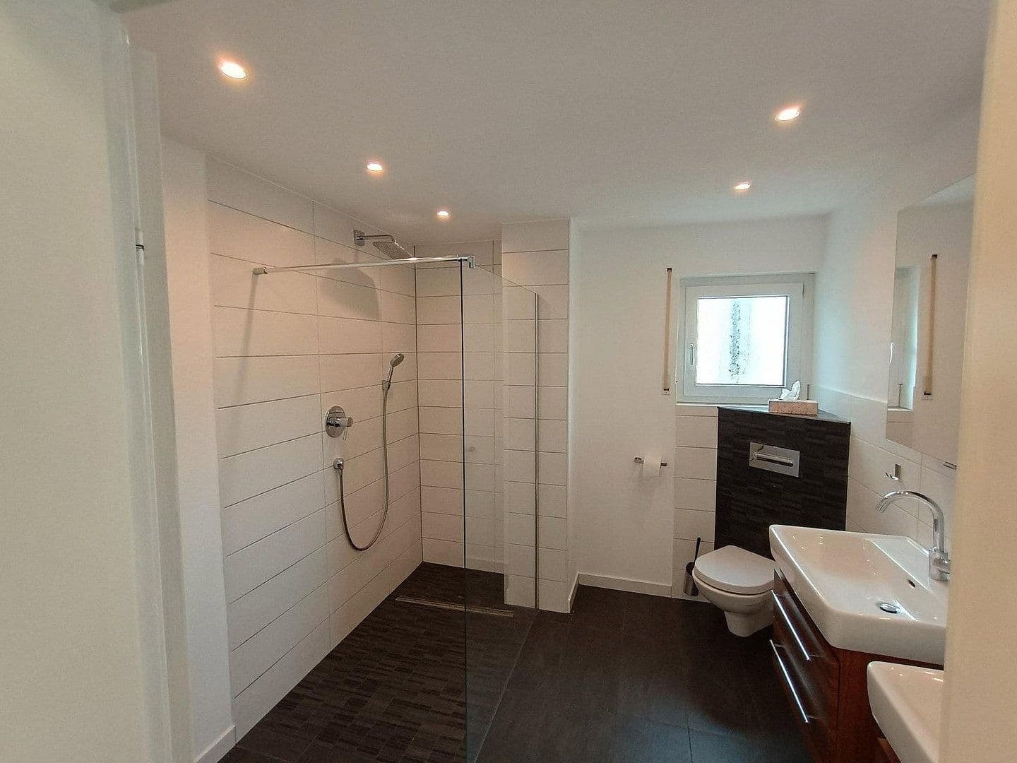 Prodej domu 155 m², pozemek 582 m², Berg, Porýní-Falc Prodej domu 155 m², pozemek 582 m², Berg, Porýní-Falc