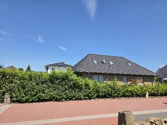 Pronájem domu 150 m², pozemek 628 m², Buchenweg 15, Seggebruch, Dolní Sasko Pronájem domu 150 m², pozemek 628 m², Buchenweg 15, Seggebruch, Dolní Sasko