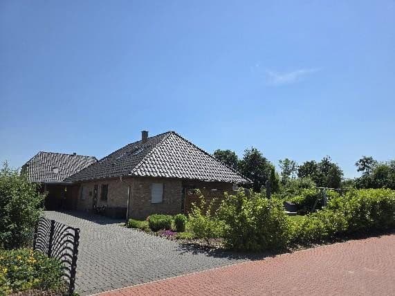 Pronájem domu 150 m², pozemek 628 m², Buchenweg 15, Seggebruch, Dolní Sasko Pronájem domu 150 m², pozemek 628 m², Buchenweg 15, Seggebruch, Dolní Sasko