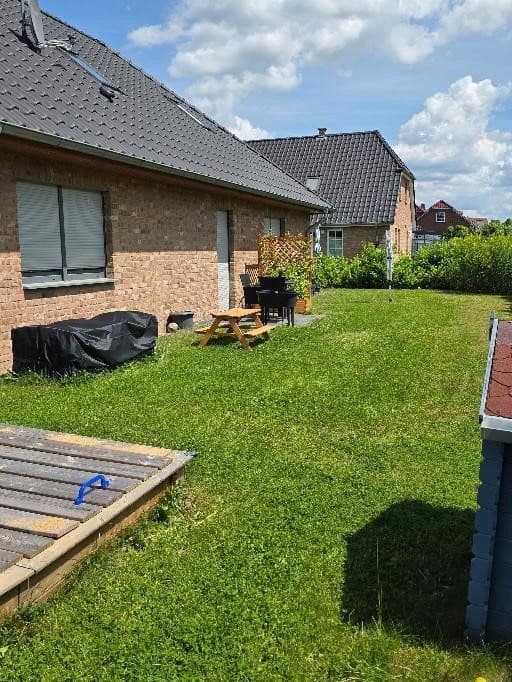 Pronájem domu 150 m², pozemek 628 m², Buchenweg 15, Seggebruch, Dolní Sasko Pronájem domu 150 m², pozemek 628 m², Buchenweg 15, Seggebruch, Dolní Sasko