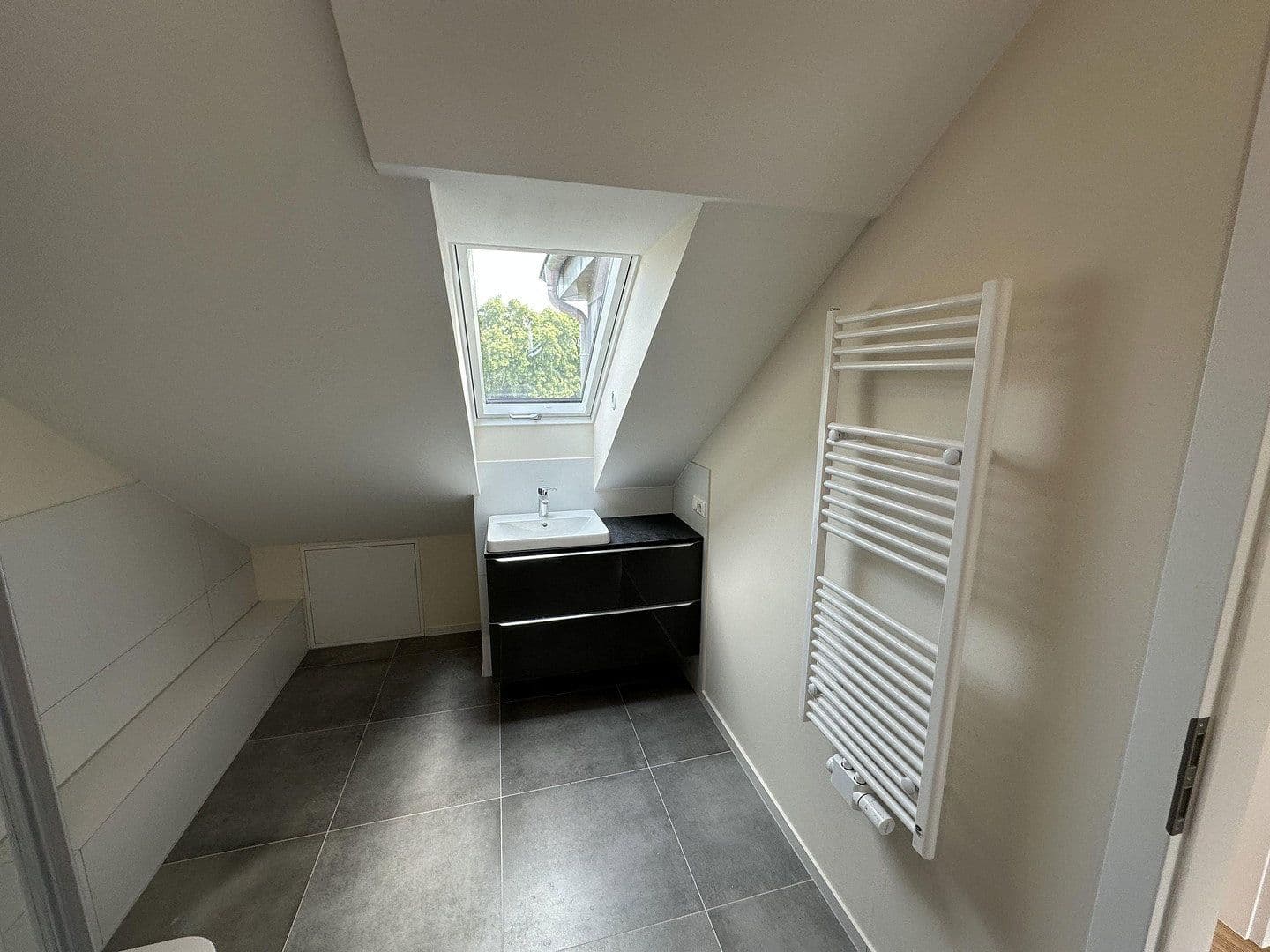 Prodej bytu 2+1 50 m², Mahlsdorferstr. 97, Berlin, Berlín Prodej bytu 2+1 50 m², Mahlsdorferstr. 97, Berlin, Berlín