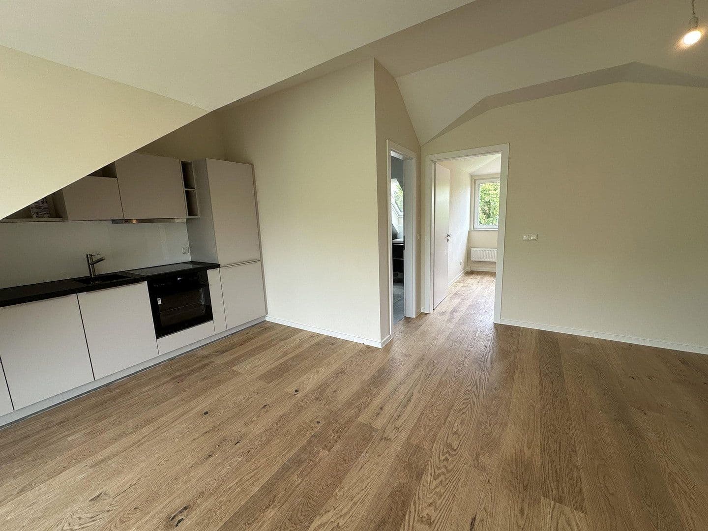 Prodej bytu 2+1 50 m², Mahlsdorferstr. 97, Berlin, Berlín Prodej bytu 2+1 50 m², Mahlsdorferstr. 97, Berlin, Berlín