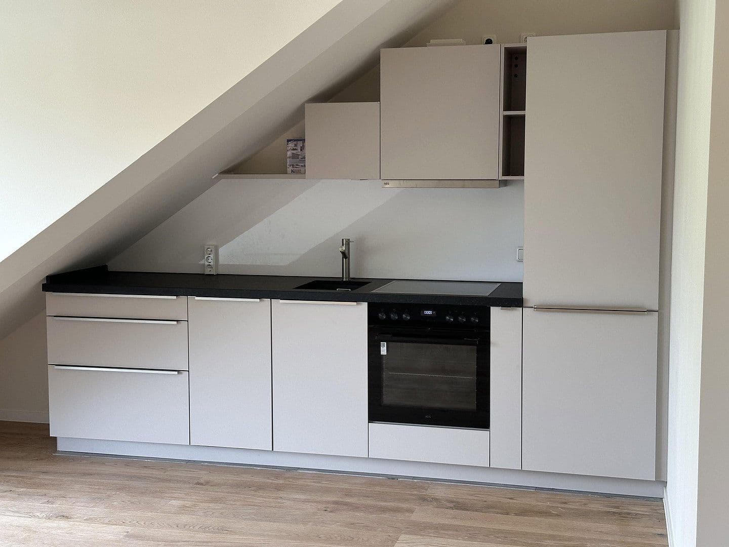 Prodej bytu 2+1 50 m², Mahlsdorferstr. 97, Berlin, Berlín Prodej bytu 2+1 50 m², Mahlsdorferstr. 97, Berlin, Berlín
