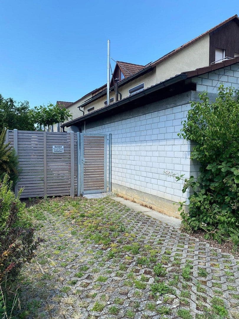 Prodej domu 120 m², pozemek 165 m², Kuchen, Bádensko-Württembersko Prodej domu 120 m², pozemek 165 m², Kuchen, Bádensko-Württembersko