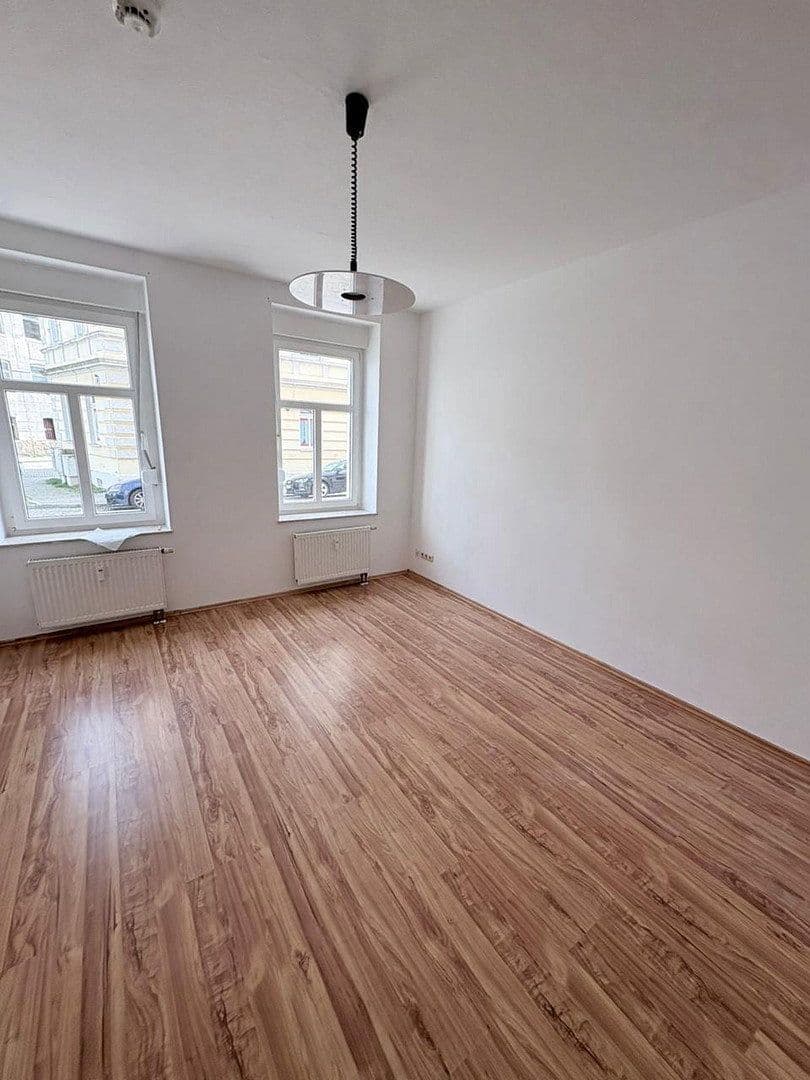 Prodej domu 603 m², pozemek 463 m², Nordstraße 2, Gera, Durynsko Prodej domu 603 m², pozemek 463 m², Nordstraße 2, Gera, Durynsko