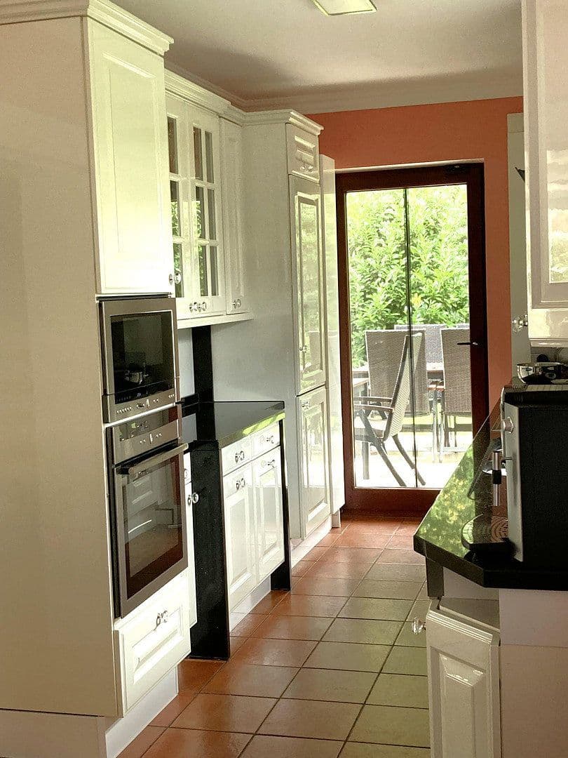 Prodej domu 222 m², pozemek 1.124 m², Marburg, Hessen Prodej domu 222 m², pozemek 1.124 m², Marburg, Hessen