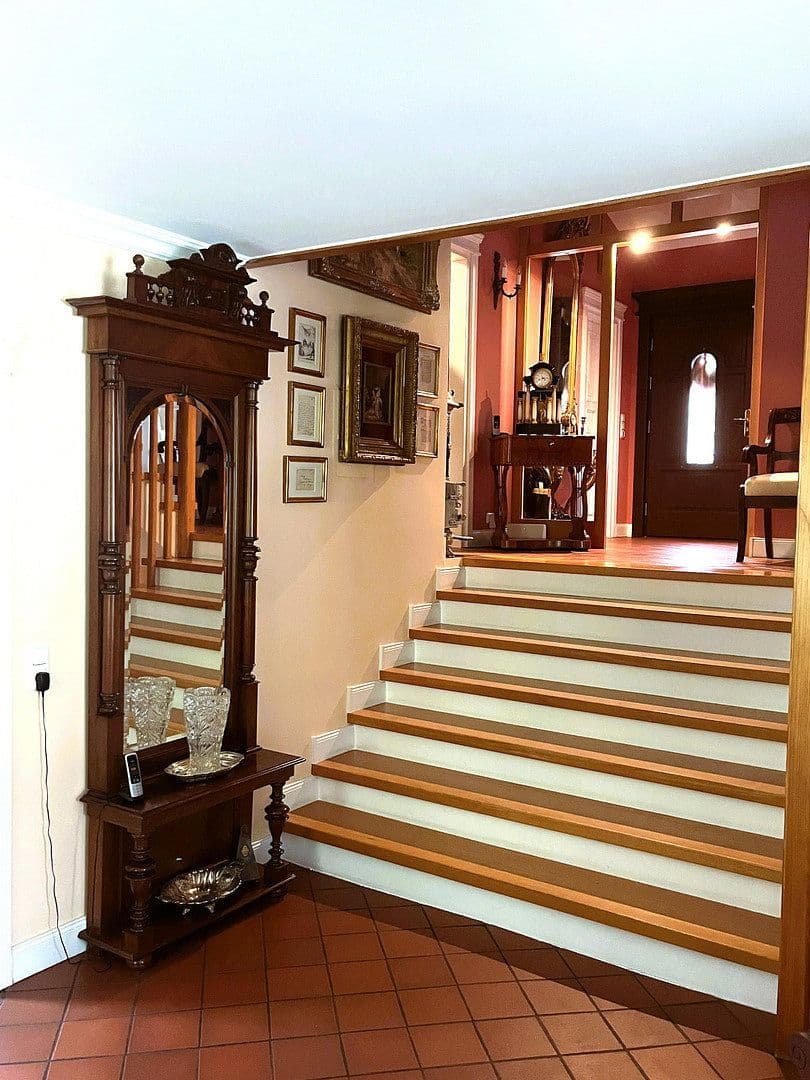 Prodej domu 222 m², pozemek 1.124 m², Marburg, Hessen Prodej domu 222 m², pozemek 1.124 m², Marburg, Hessen