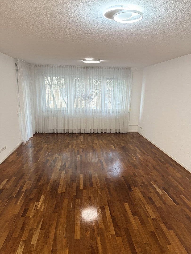 Pronájem bytu 2+1 63 m², Bebelstraße 78, Stuttgart, Bádensko-Württembersko Pronájem bytu 2+1 63 m², Bebelstraße 78, Stuttgart, Bádensko-Württembersko