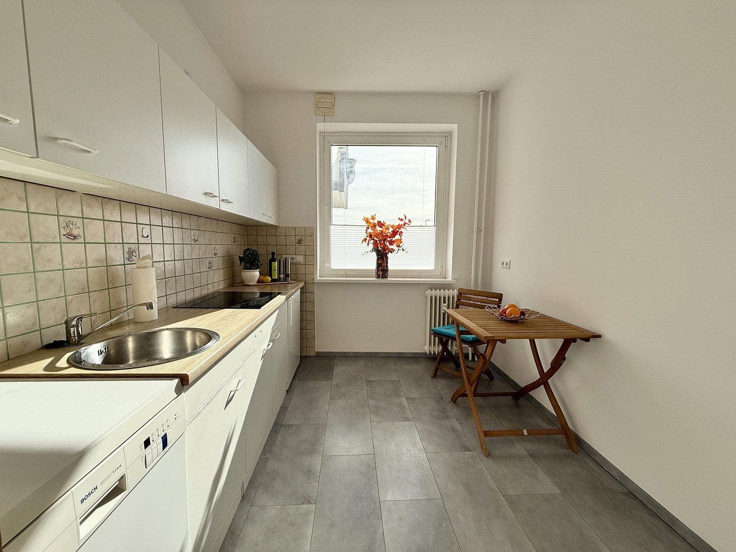 Prodej bytu 2+1 61 m², Ermslebener Weg 4, Berlin, Berlín Prodej bytu 2+1 61 m², Ermslebener Weg 4, Berlin, Berlín