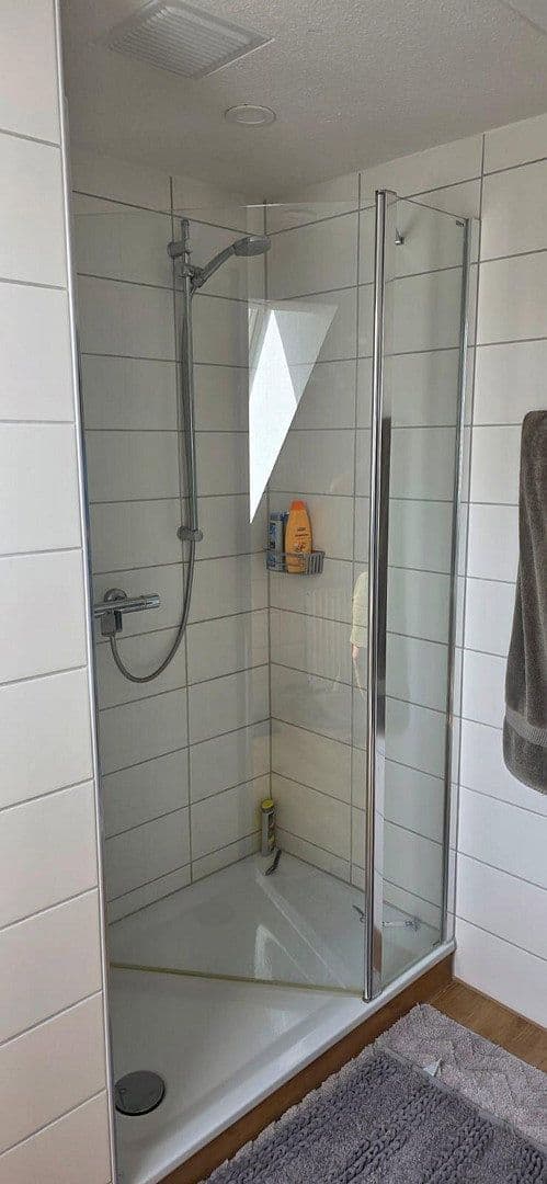 Pronájem bytu 2+1 42 m², Redekerstraße 28, Osnabrück, Dolní Sasko Pronájem bytu 2+1 42 m², Redekerstraße 28, Osnabrück, Dolní Sasko