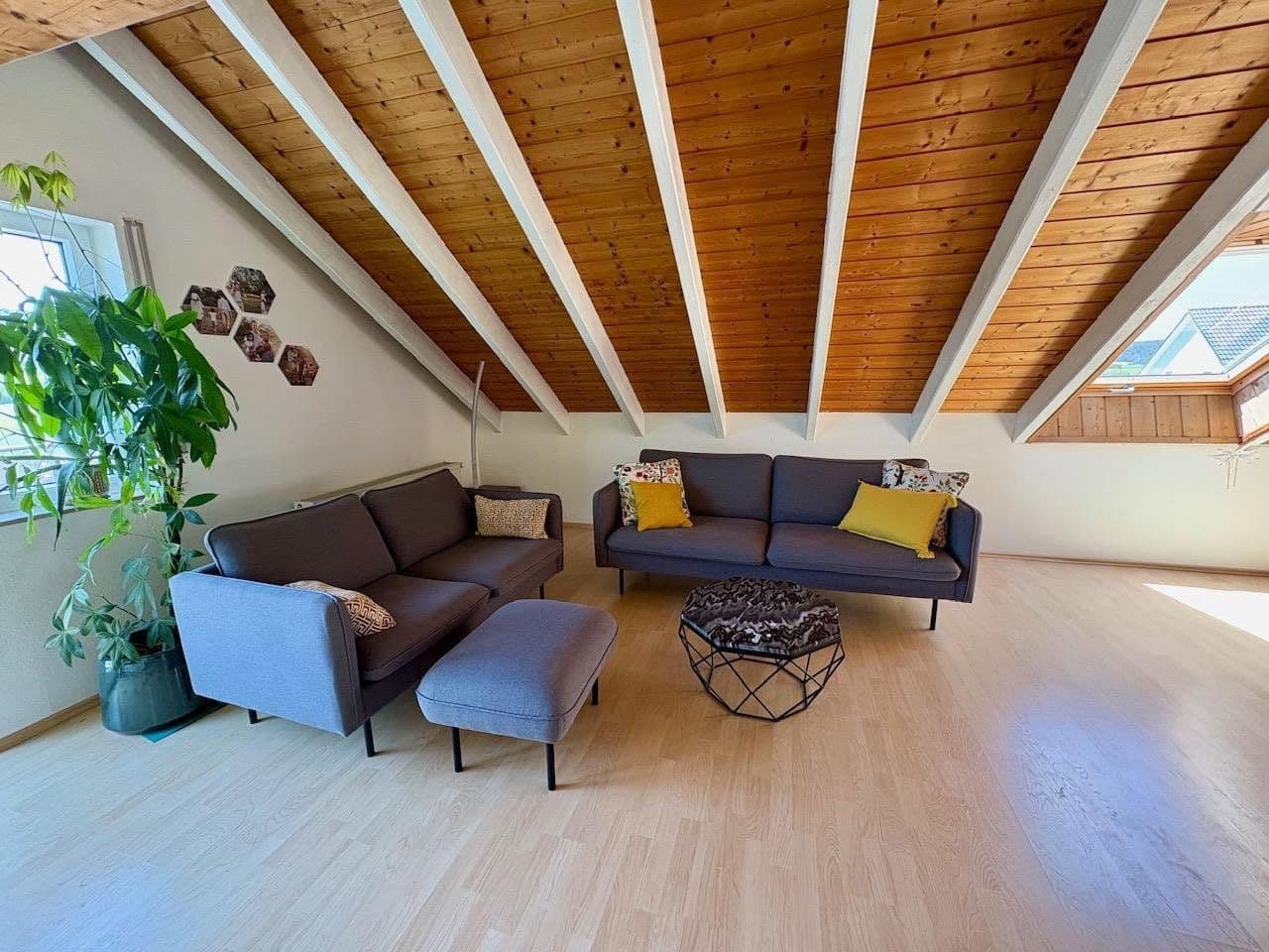 Pronájem bytu 2+1 80 m², Eberstadt, Bádensko-Württembersko Pronájem bytu 2+1 80 m², Eberstadt, Bádensko-Württembersko