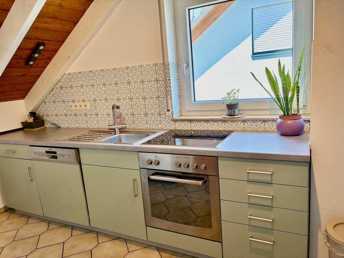 Pronájem bytu 2+1 80 m², Eberstadt, Bádensko-Württembersko Pronájem bytu 2+1 80 m², Eberstadt, Bádensko-Württembersko